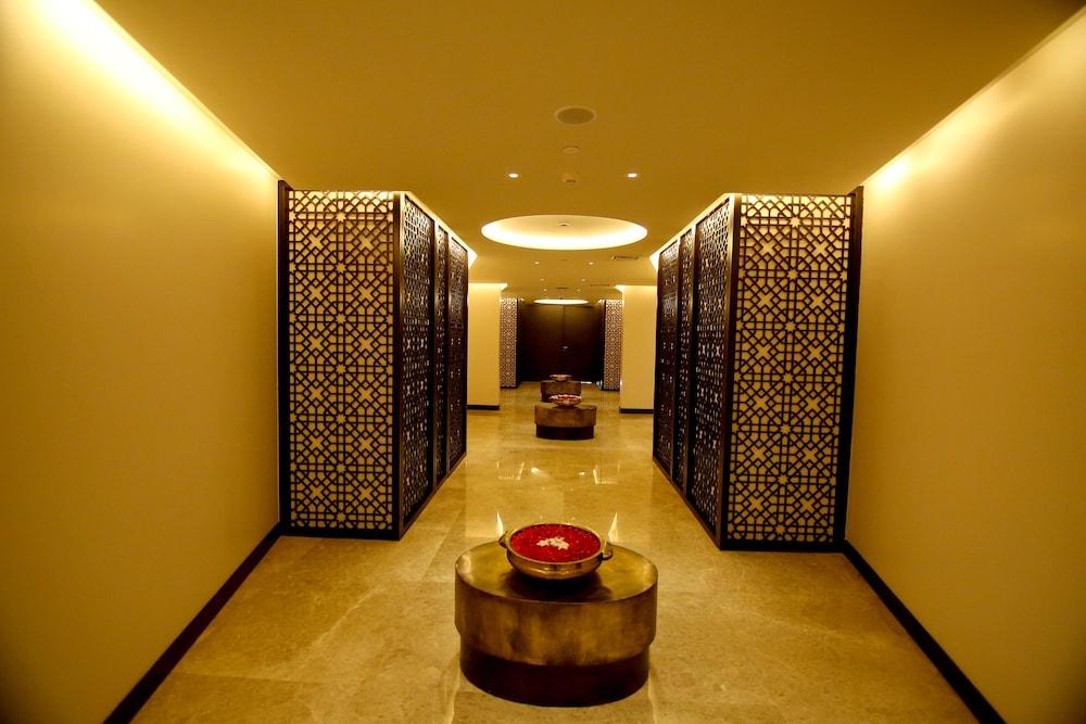 Radisson Blu Coimbatore Exterior foto The Jiva Spa at the Taj Mahal Palace, Mumbai